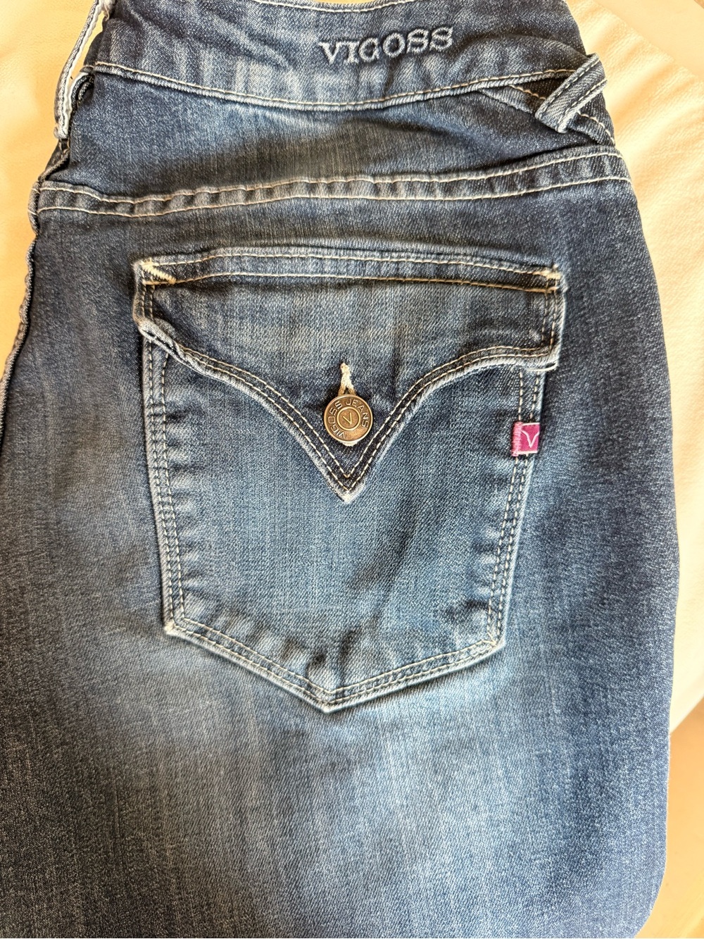 Vigoss Women's 32x33 Jeans with Back Pocket Detail